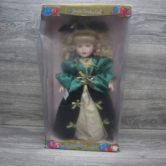 Vintage Camellia Garden Collection Porcelain Doll Stand Collectible 1999 - Picture 1 of 15